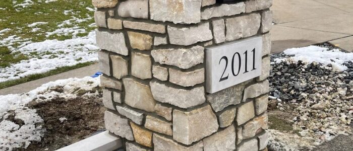 custom-stone-mailbox-column-angle