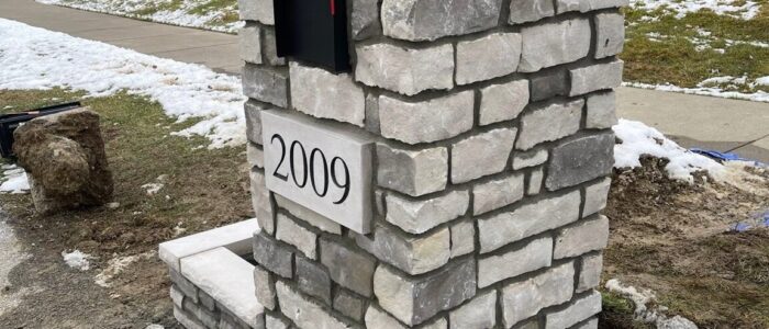 custom-stone-mailbox-column-front