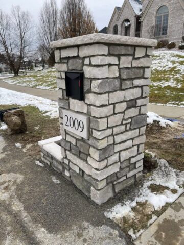 custom-stone-mailbox-column-front