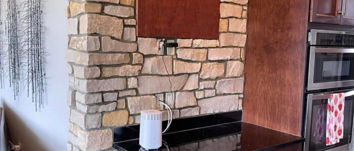 natural-stone-kitchen-feature-wall
